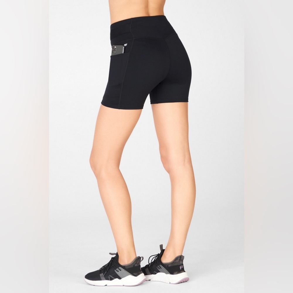 Fabletics Black High-Rise Bike Shorts with Pockets like new Medium